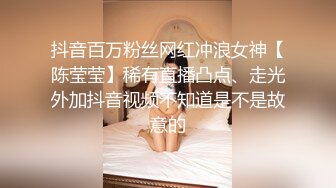 【新片速遞】 知性女朋友感觉✅漂亮美女模特【柯X伊】私下反差极大✅被摄影师潜规则亮点是啪啪过程中与闺蜜通电话非常刺激