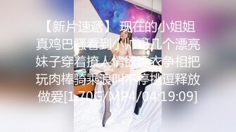 酒吧认识的金发小辣妹带回租房吃鸡鸡