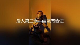 最新偷窥驼色风衣高颜值美女嘘嘘