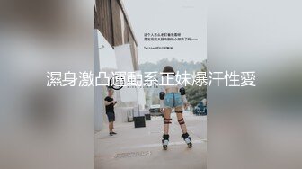 风骚小少妇、起床就逼痒痒，搁床上自慰、丝袜塞逼里，拉出来沾满白丝浆液！