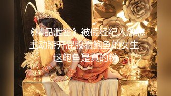 【新片速遞】 浴场汗蒸房带着清纯高挑好身材女友大胆露出,旁边一群大哥坐在,这边褕褕吃J8艹B