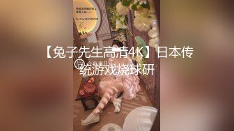 国内厕拍大神潜入纸箱厂女厕沟厕视角后拍女工尿尿??黑色连衣裙高颜值美女性感的蜜穴